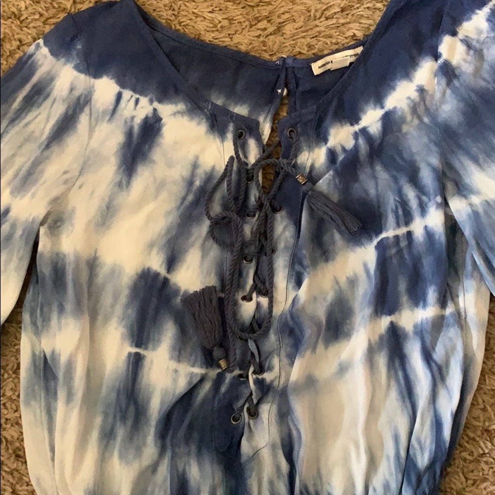 🔔 Bell sleeved romper - Picture 2 of 3